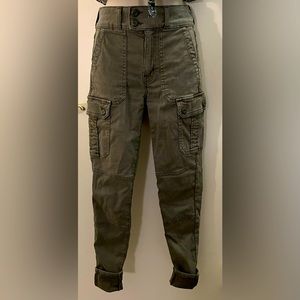 American Eagle Outfitters skinny cargo jeans
